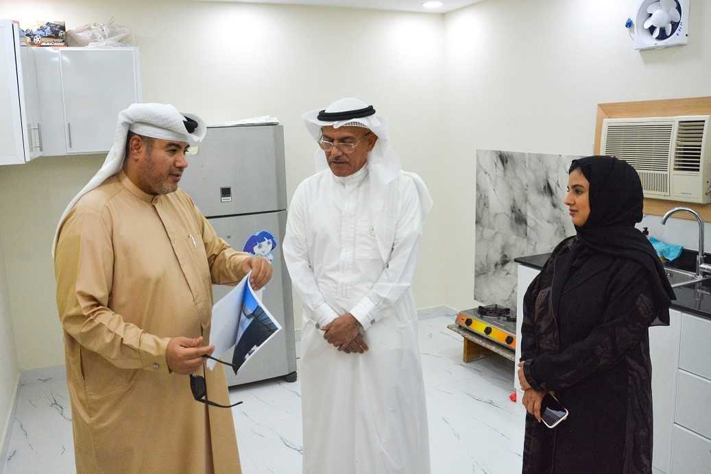  لدى زيارته لأحد الوحدات السكنية  .. محافظ الشمالية: استدامة مشروع 